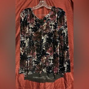 Chelsea& Theodore Long sleeve top